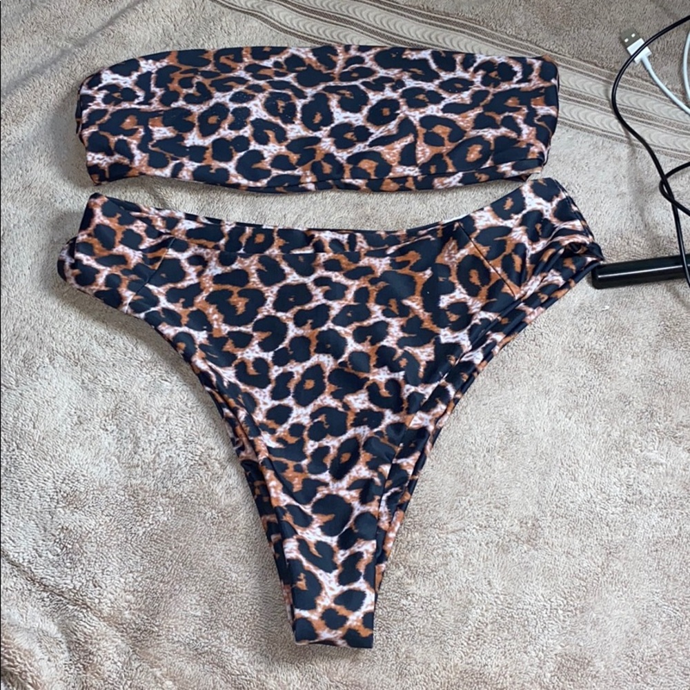 SOLD💛 2 Piece Cheetah Print Bikini